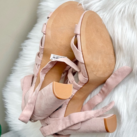 Torrid Suede Blush Mauve Strappy Ankle Wrap Heels 10W - Picture 5 of 5